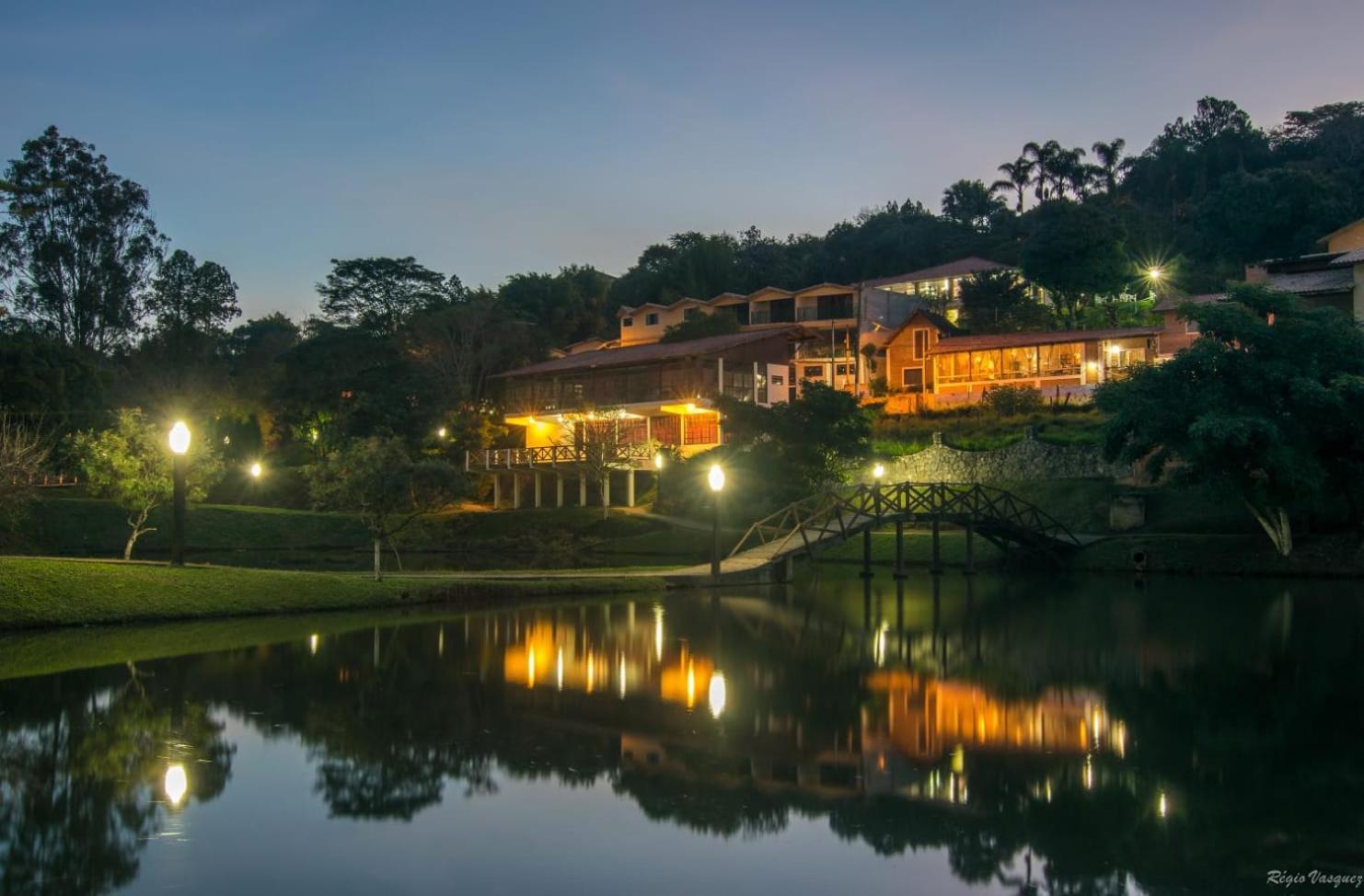Hospedagem Vila Rica - 500M Do Centro De Cunha Sp Luaran gambar